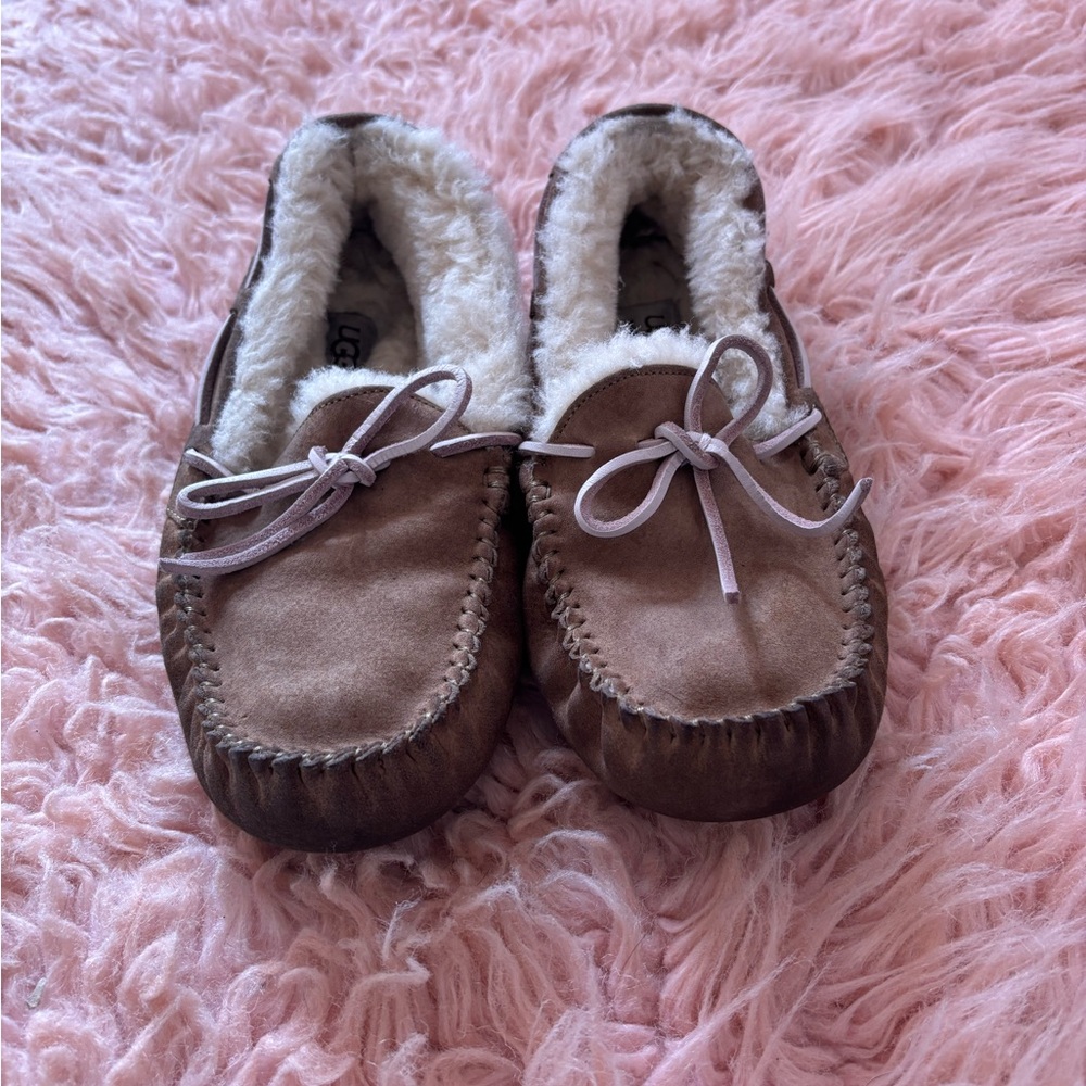 Ugg Dakota Moccasins